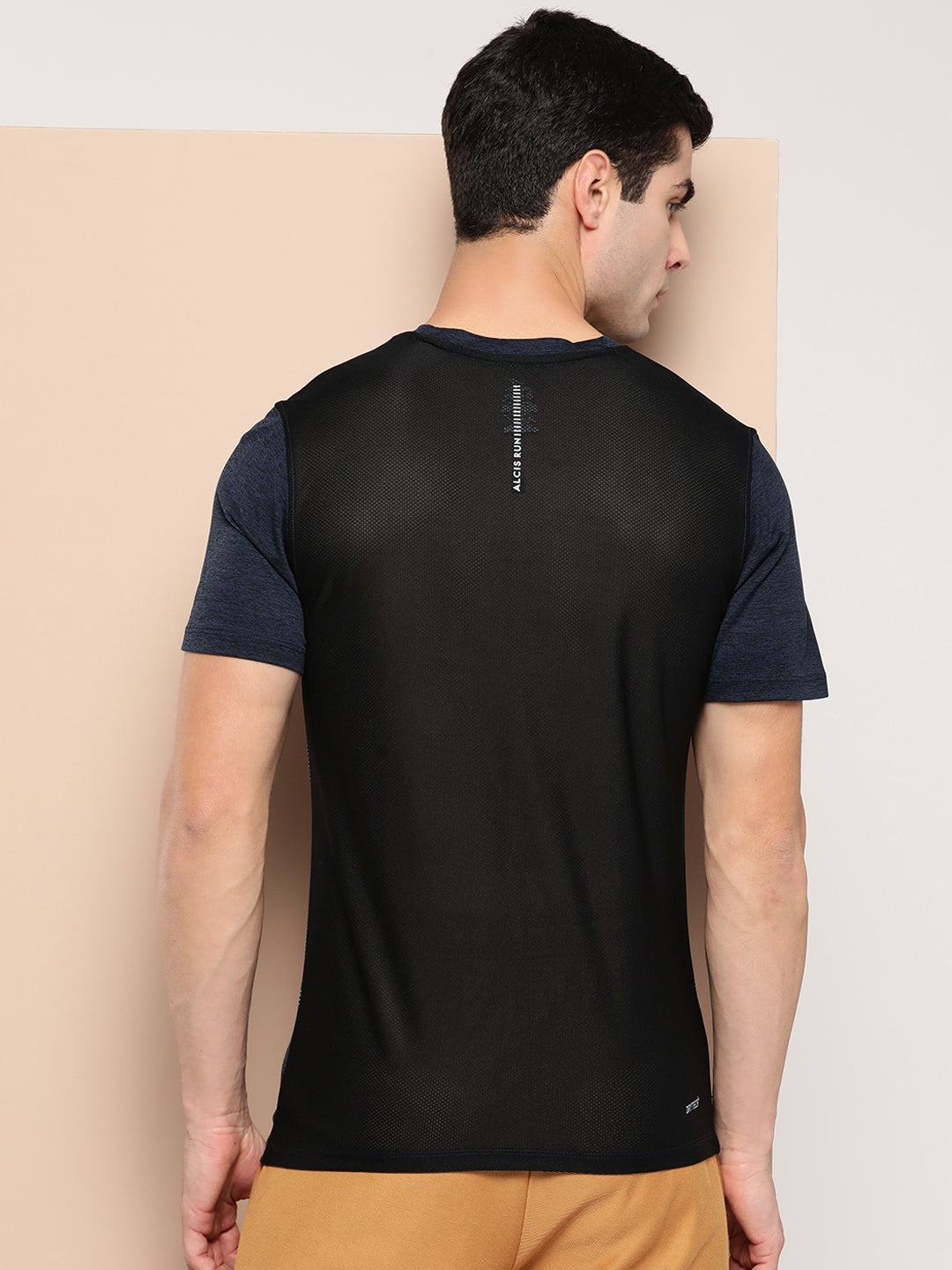 Alcis Men Printed Slim Fit T-shirt
