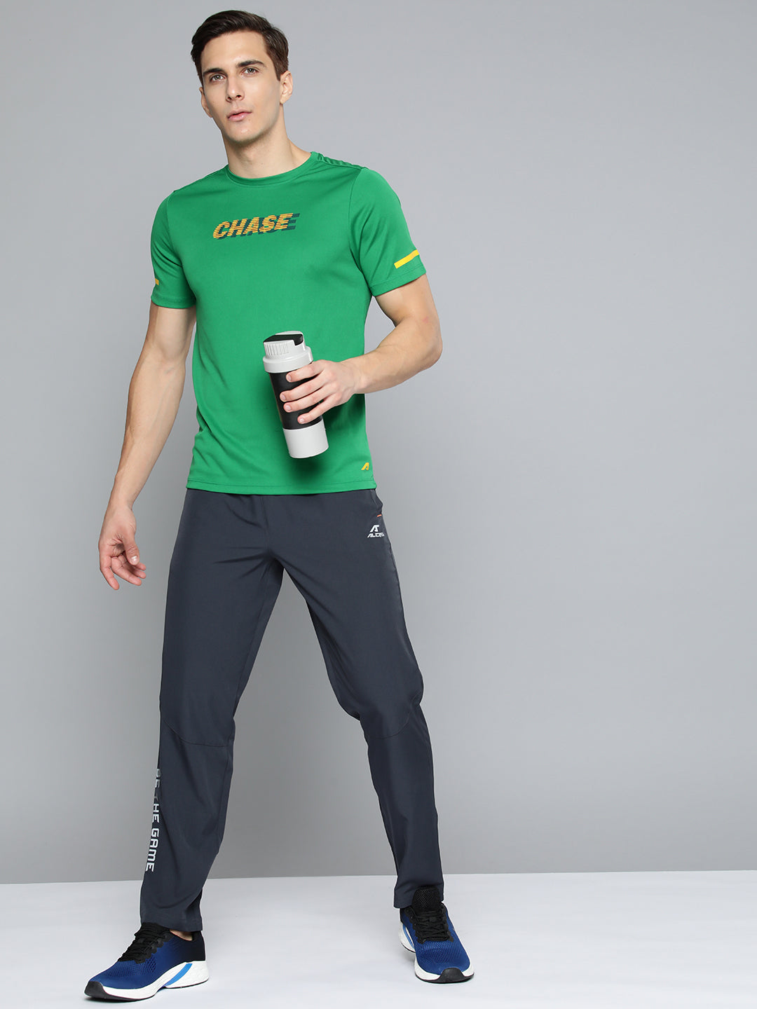 Alcis Men Green Yellow Typography Printed Slim Fit Running T-shirt