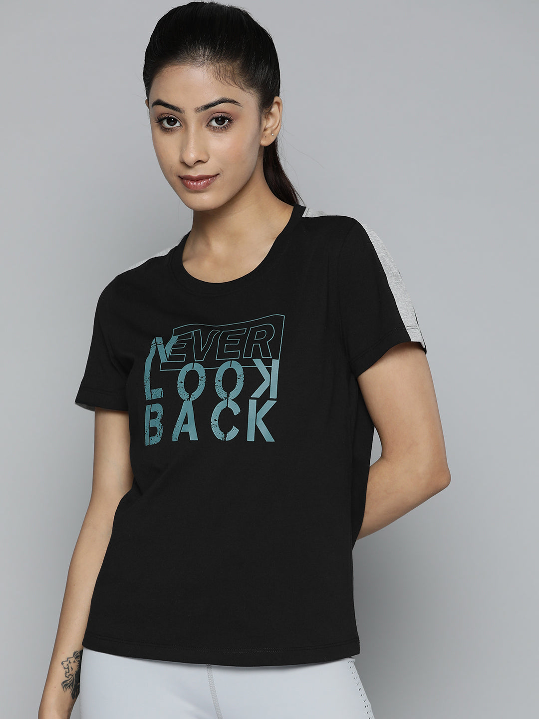 Women Black & Blue Typography Printed Slim Fit Training or Gym T-shirt