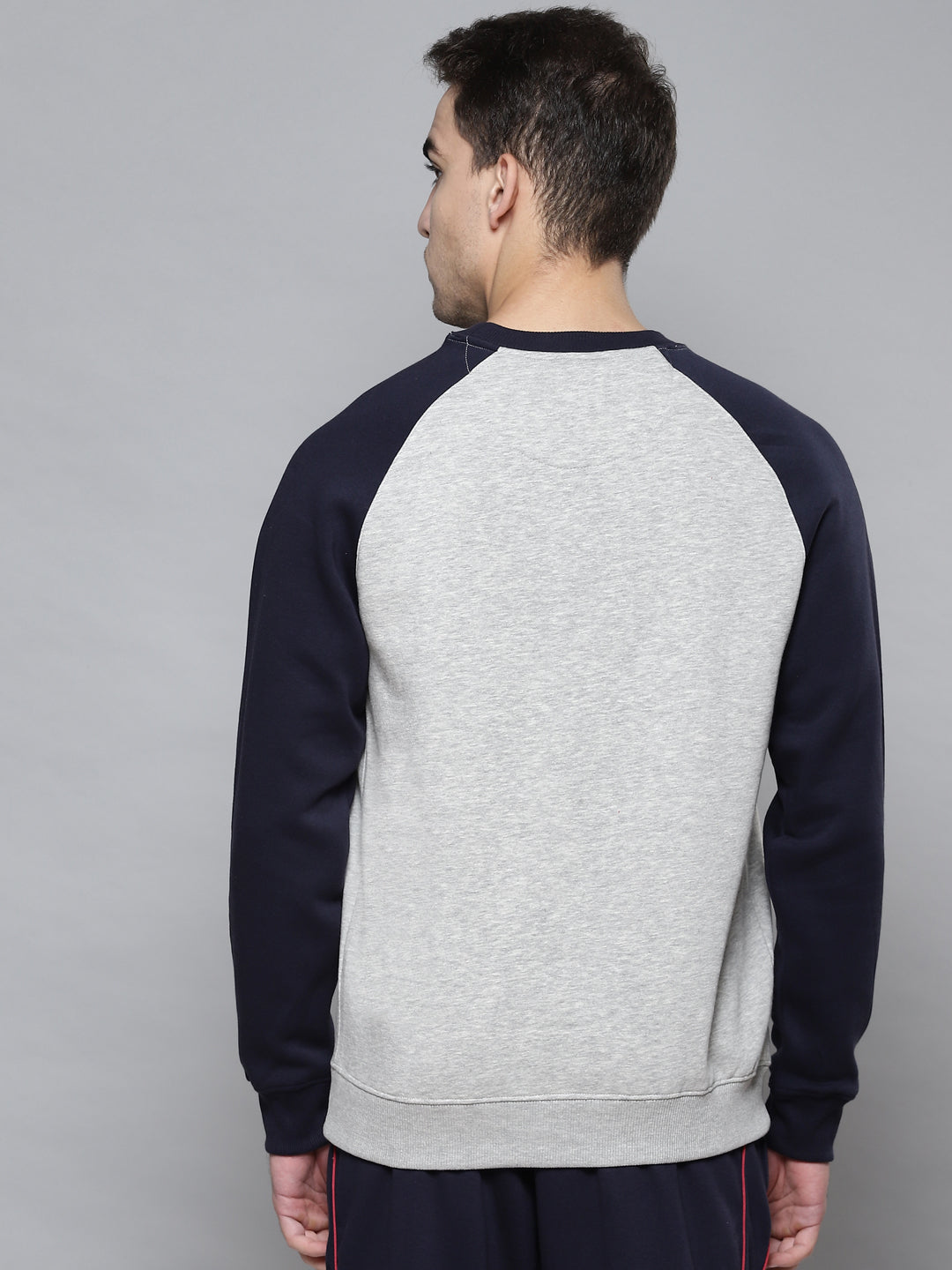 Alcis Men Grey Melange Navy Blue Colourblocked Round Neck Sweatshirt with Print Detail