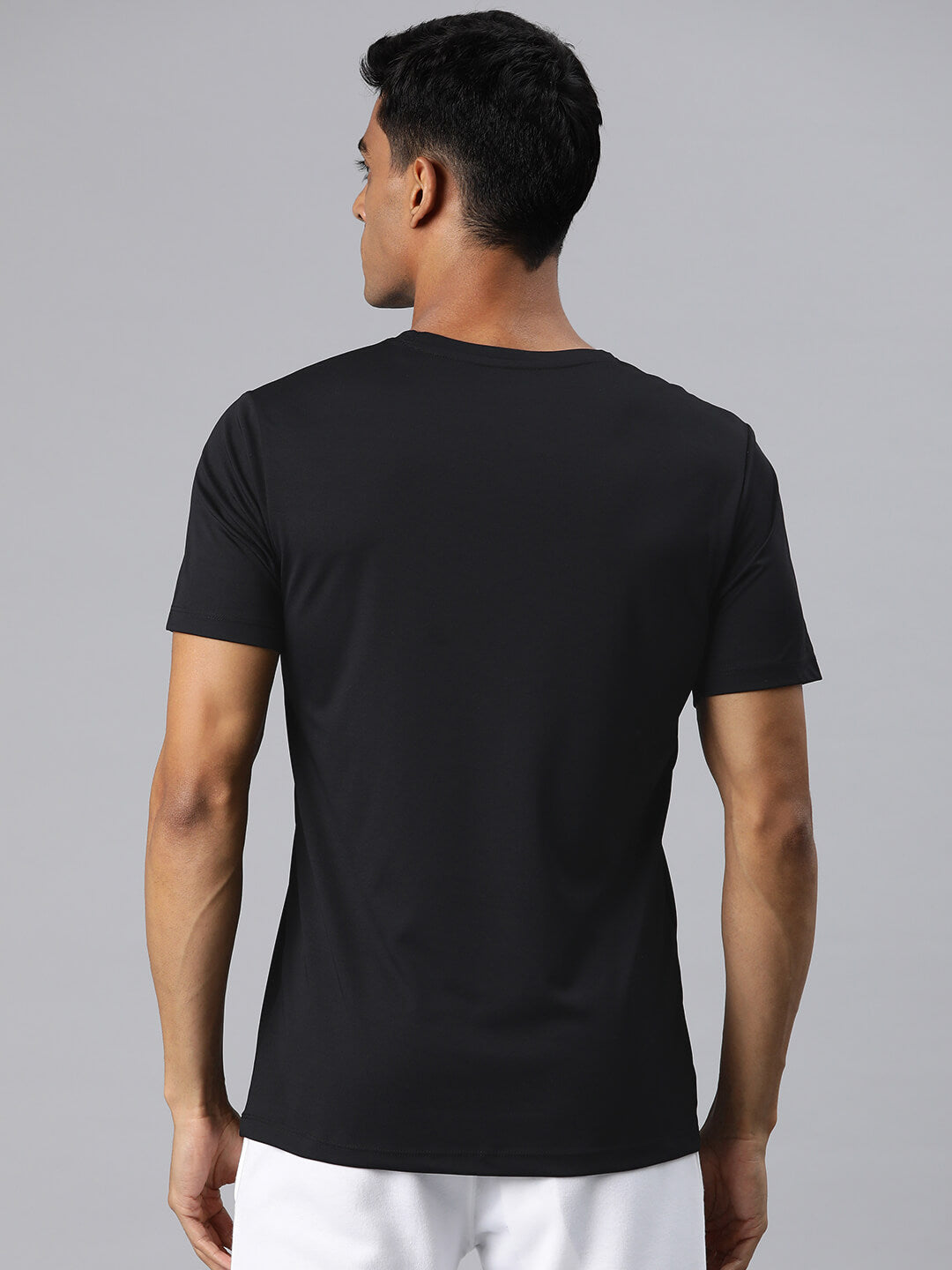 Alcis Men Black Printed Dry Tech Slim Fit T-shirt