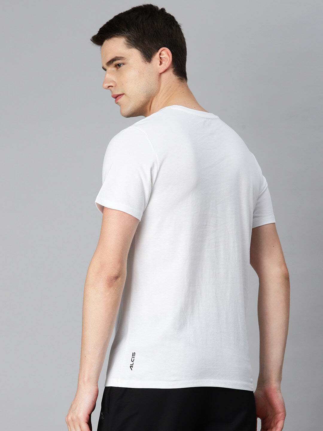 Alcis Men White Solid Sports T-shirt