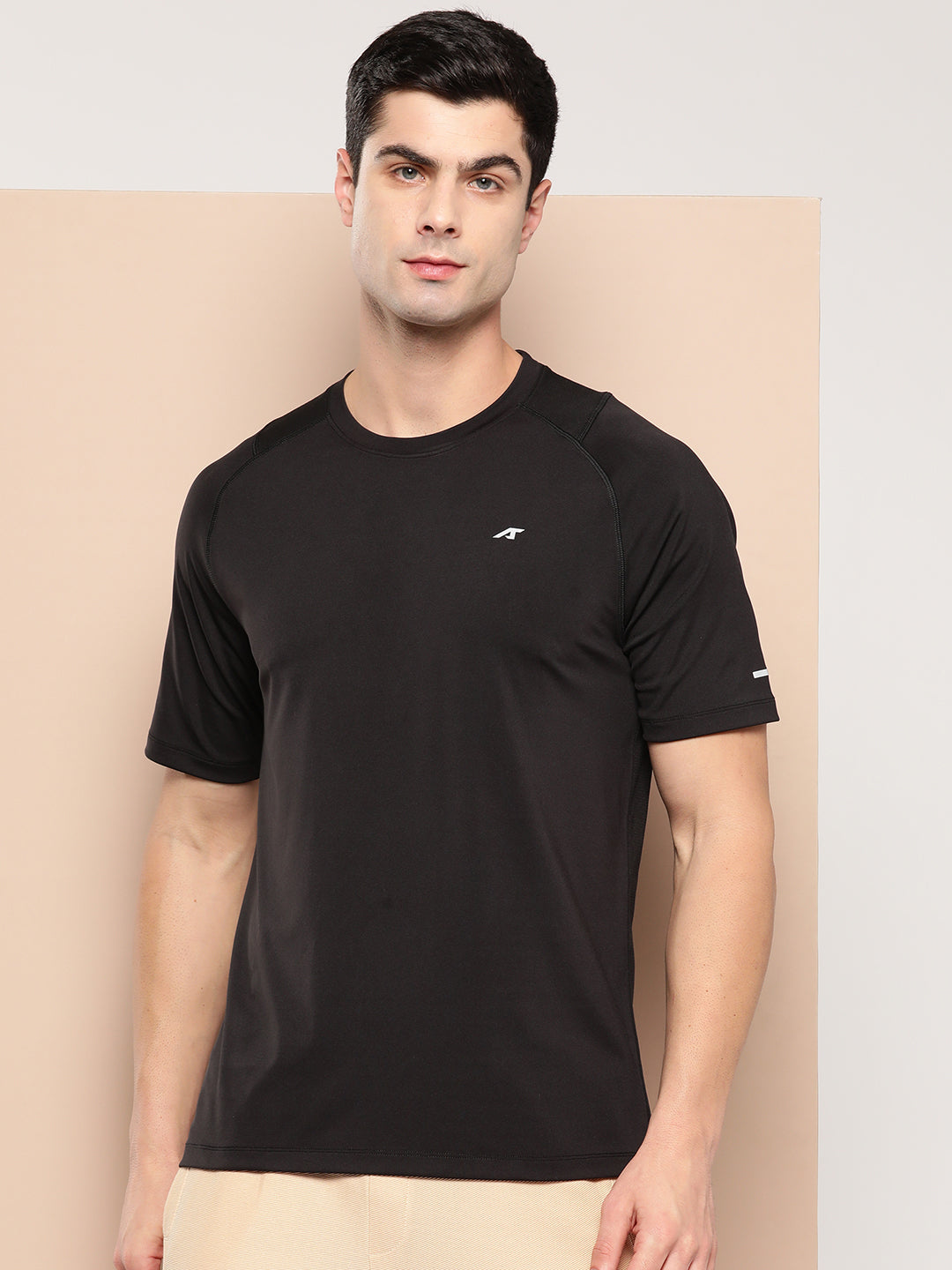 Alcis Men Printed Dry Tech Slim Fit T-shirt