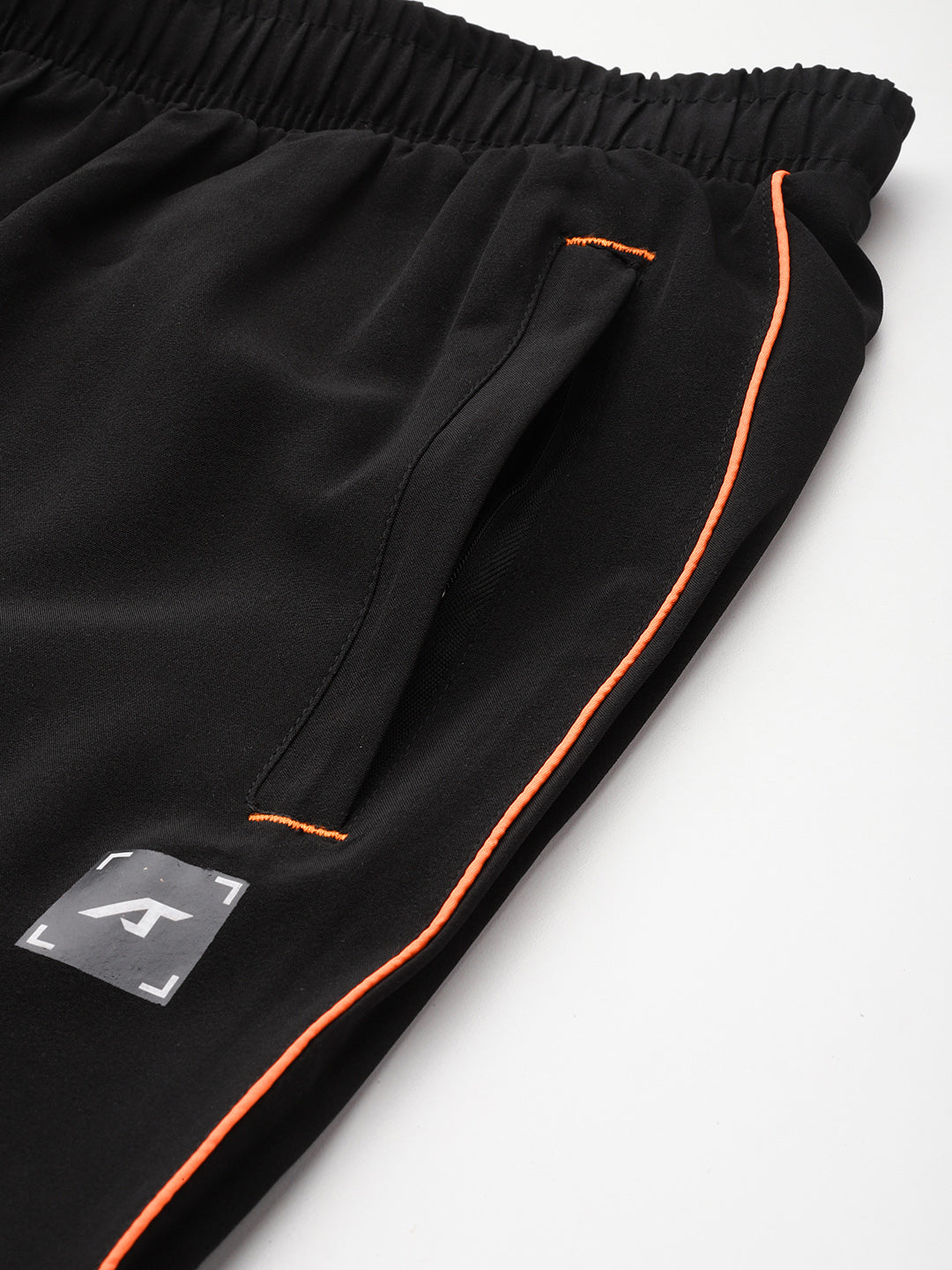 Imitable Relaxed Trackpants