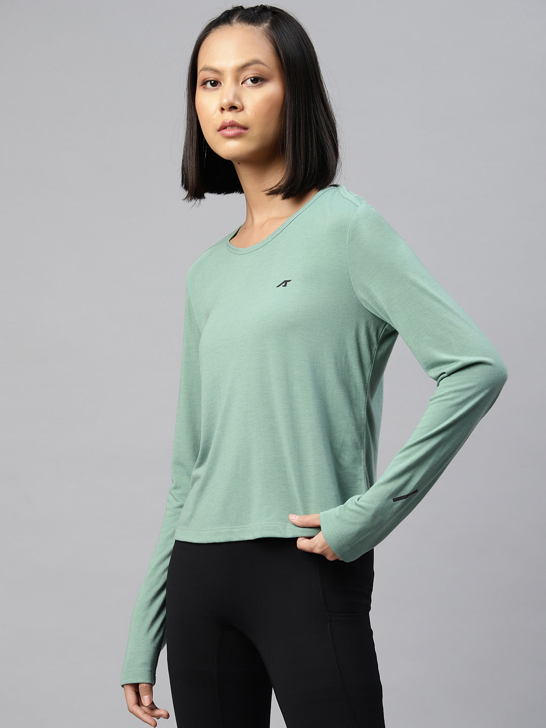 Alcis Women Green Slim Fit Sports T-shirt