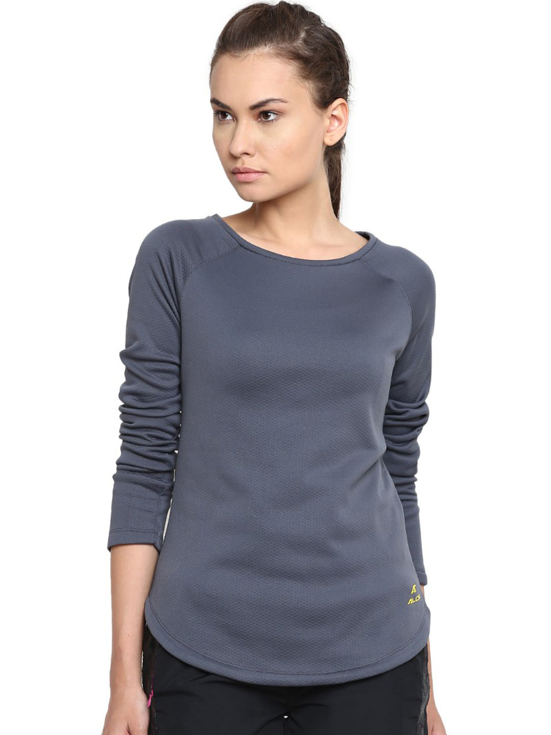 Alcis Women Grey Solid Round Neck T-shirt 132WTE190-S