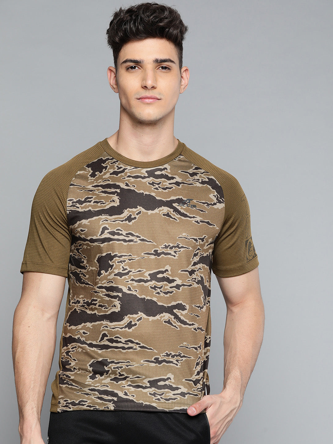 Alcis Men Olive Camouflage Print T-shirt