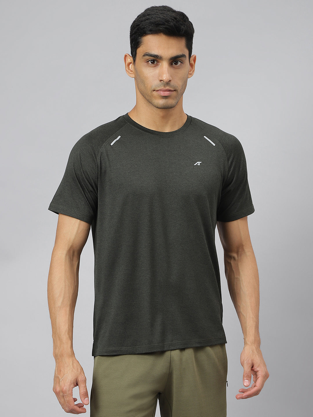 Alcis Men Olive & Black Soft-Tech Anti-Static Slim-Fit Athleisure T-Shirt
