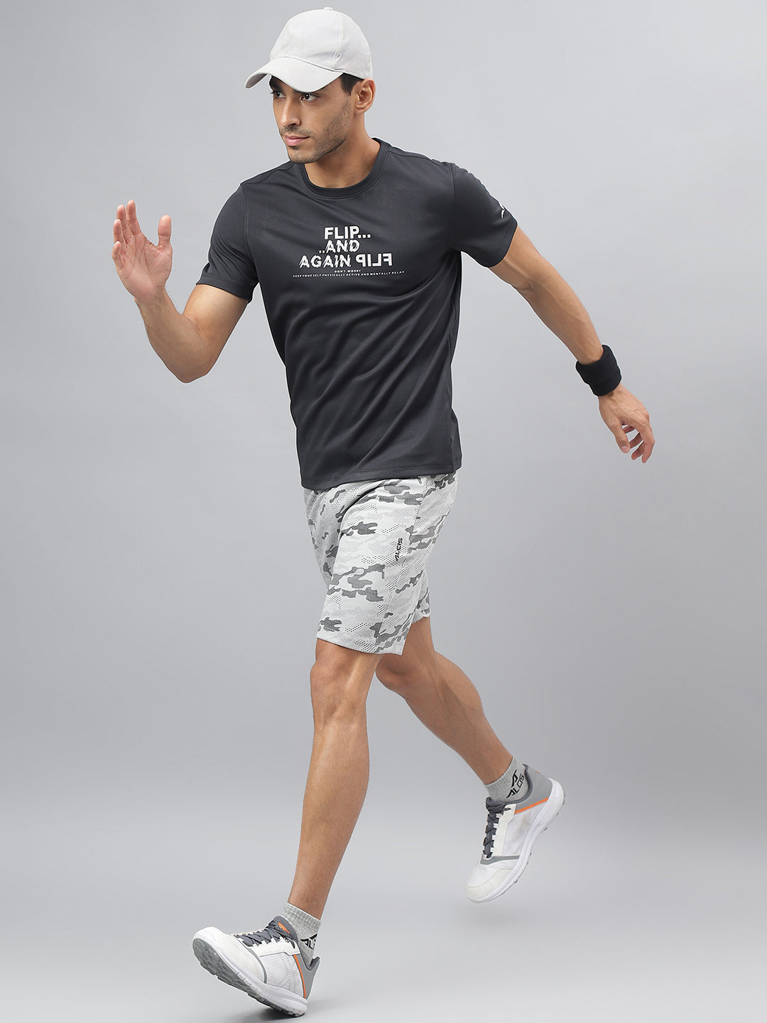 Alcis Men Light Grey Anti-Static Graphic Print Slim-Fit Training Shorts