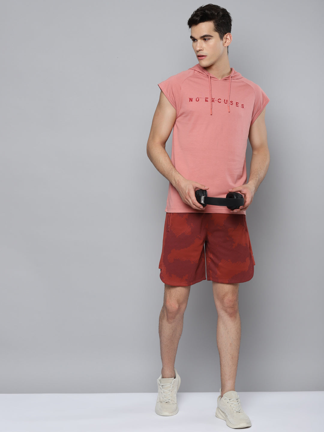 Alcis Men Pink Typography Printed Slim Fit Running T-shirt