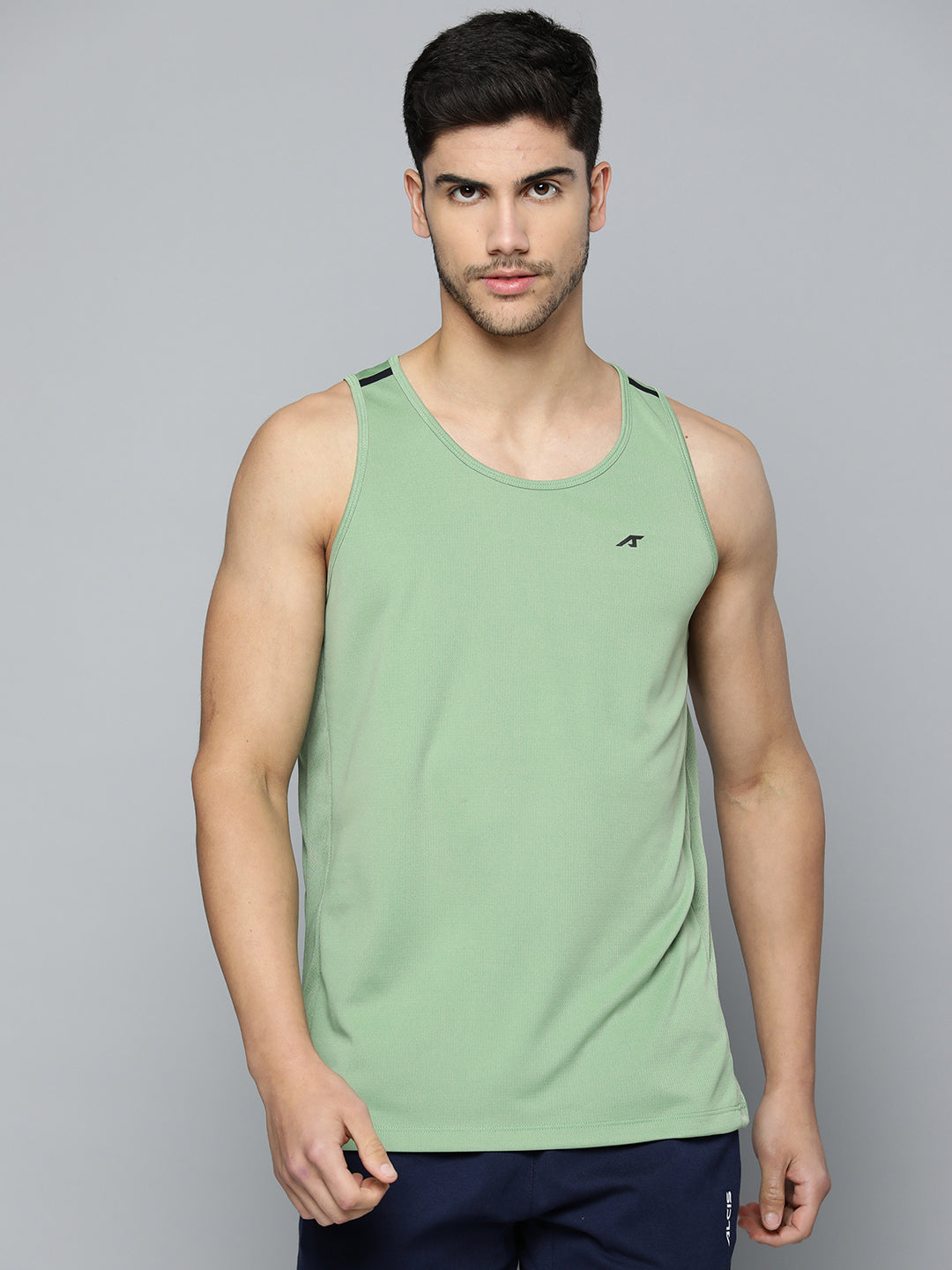 Alcis Men Green Anti Static Slim Fit T-shirt