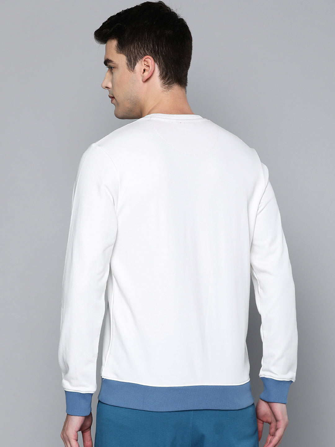 Alcis Men White Solid Sweatshirt