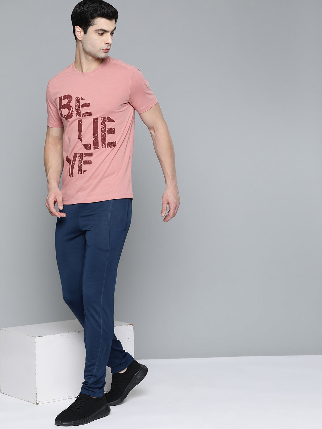 Alcis Men Dusty Pink  Maroon Typography Printed T-shirt