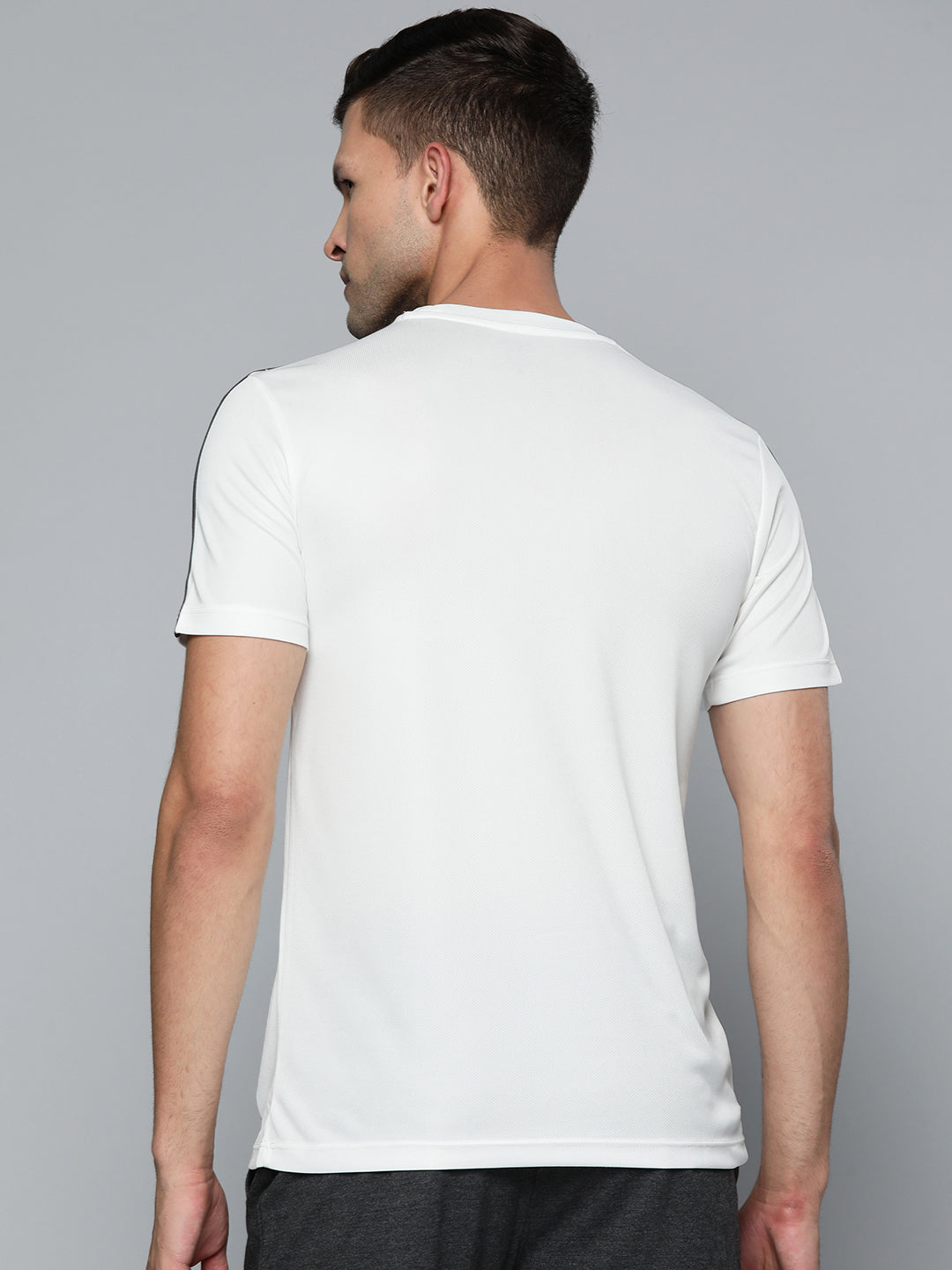 Alcis Men White & Grey Striped Slim Fit T-shirt