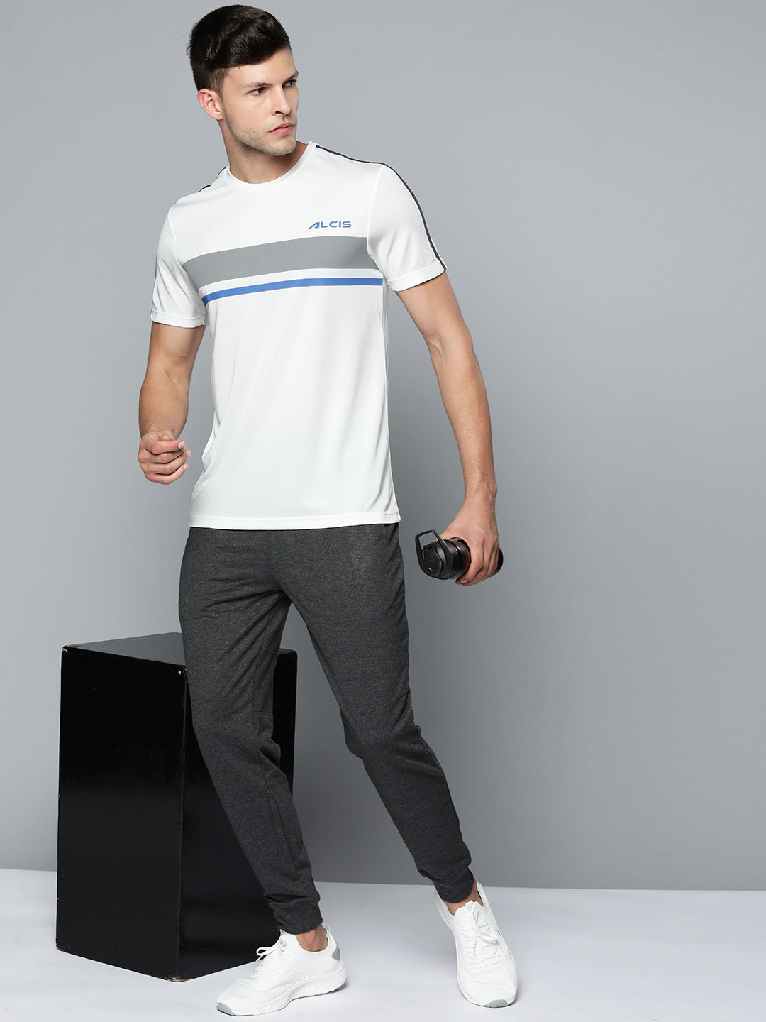 Alcis Men White & Grey Striped Slim Fit T-shirt