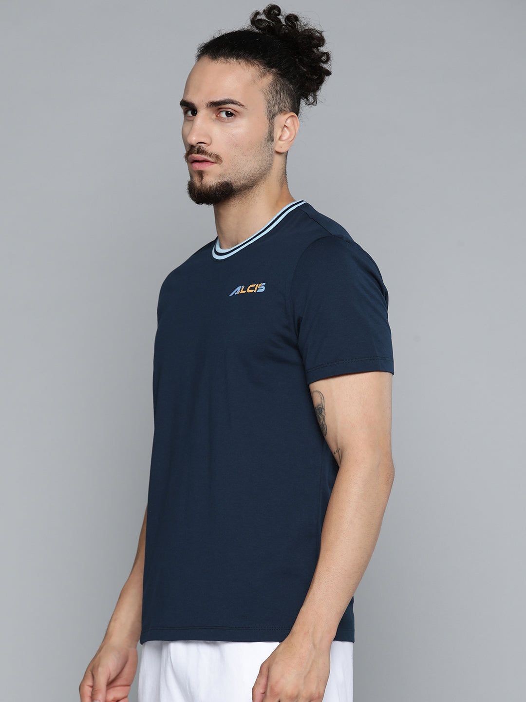 Alcis Men Navy Blue Solid Slim Fit Gym T-shirt
