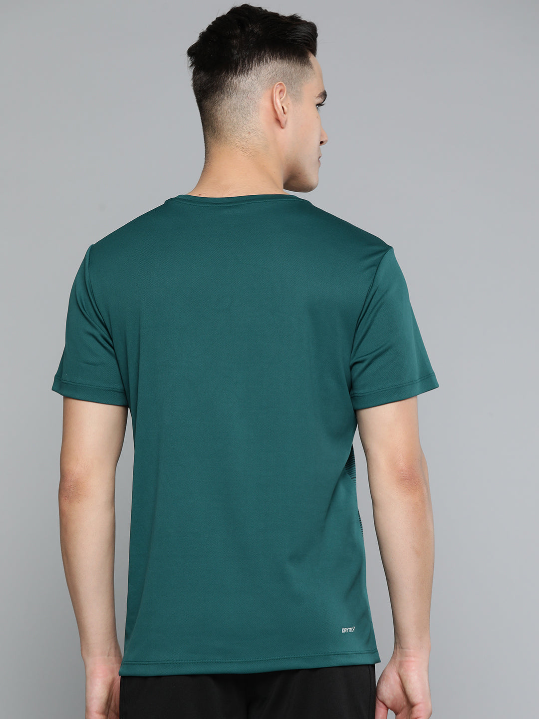 Alcis Men Green Black Printed Slim Fit Sports T-shirt