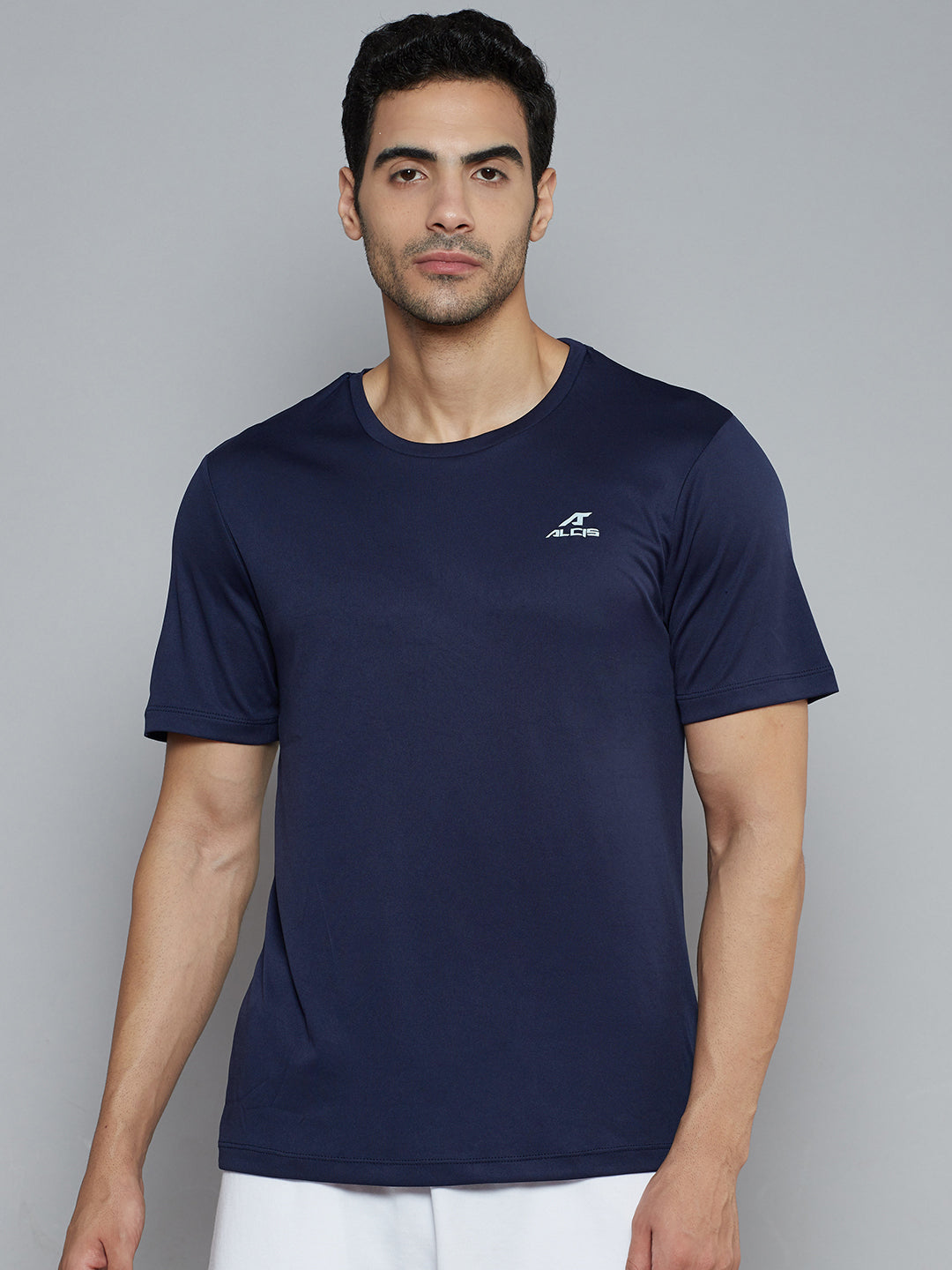 Alcis Men Navy Blue Solid Slim Fit T-shirt