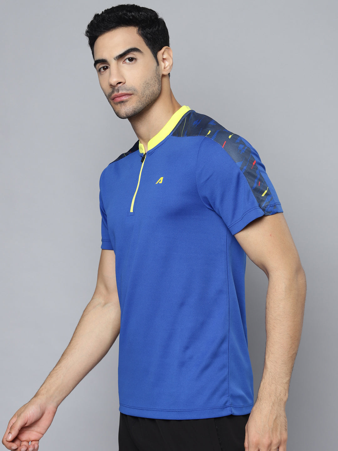 Alcis Men Blue Yellow Slim Fit T-shirt
