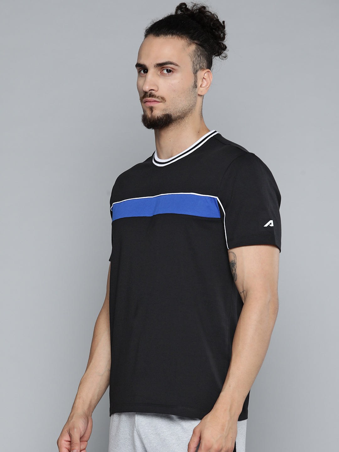 Alcis Men Black Solid Slim Fit Gym T-shirt