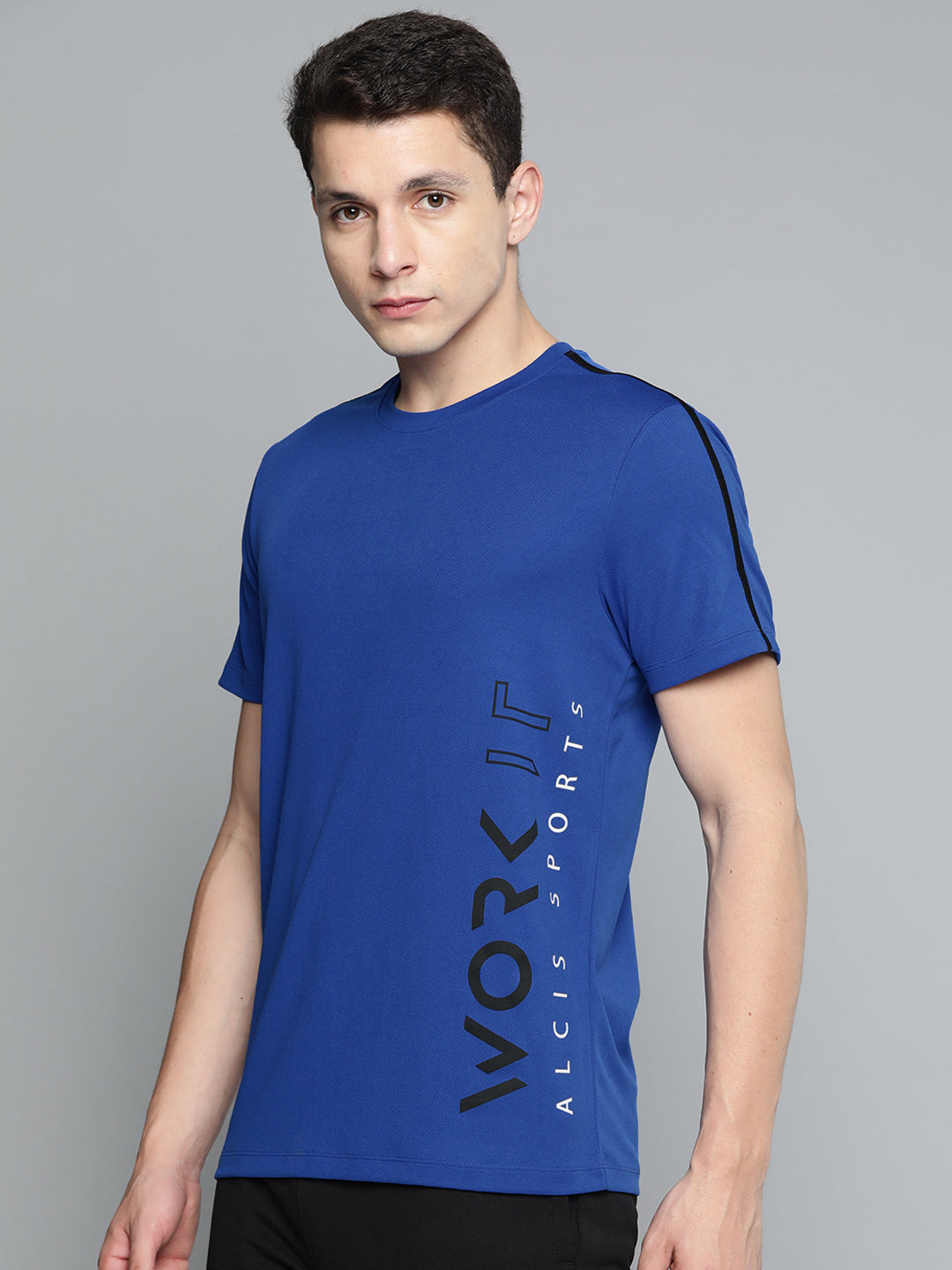 Alcis Men Typography Printed Dry Tech Slim Fit T-shirt