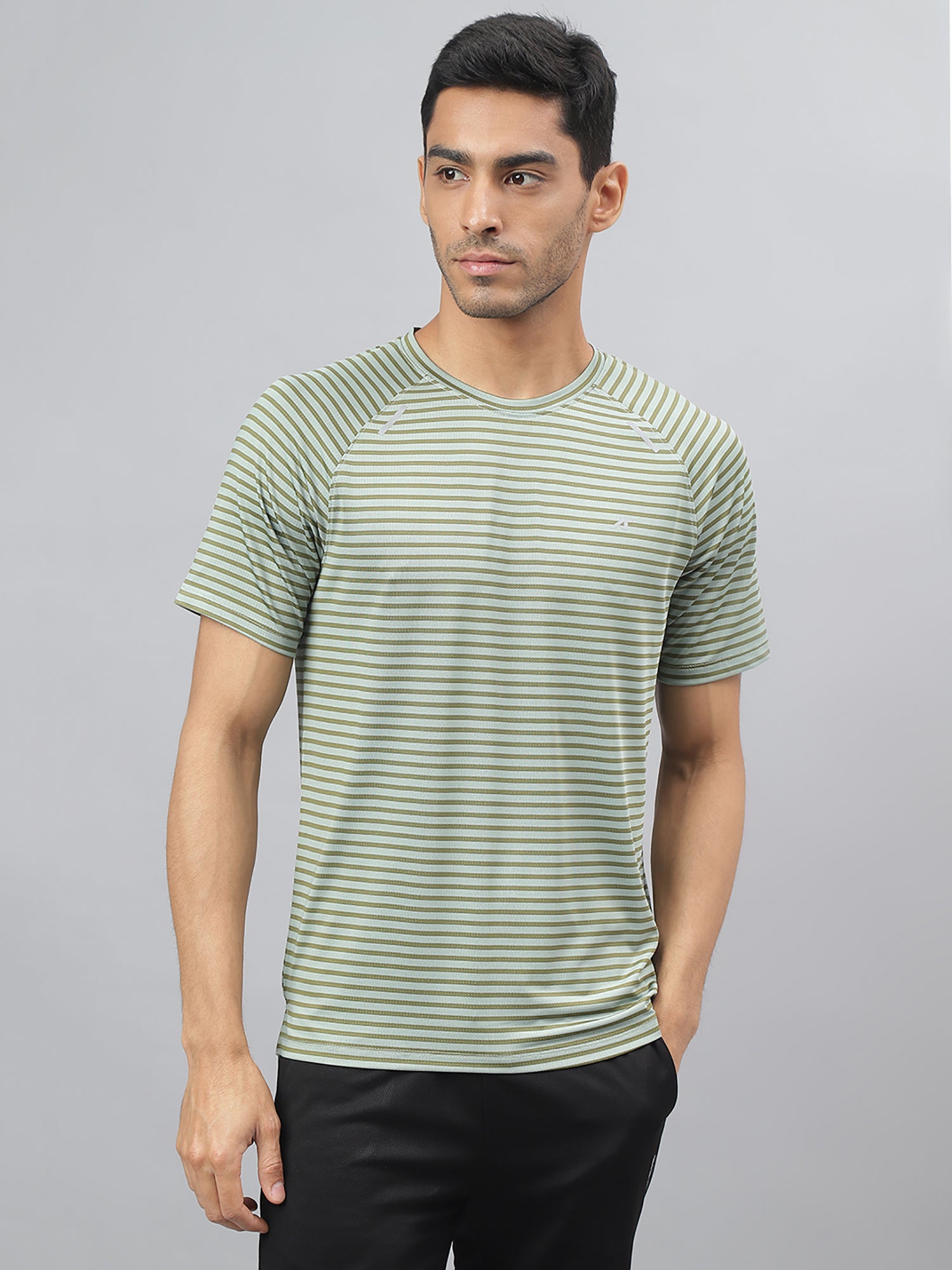 Alcis Men Light Green Drytech+ Anti-Static Slim-Fit Round Neck Running T-Shirt