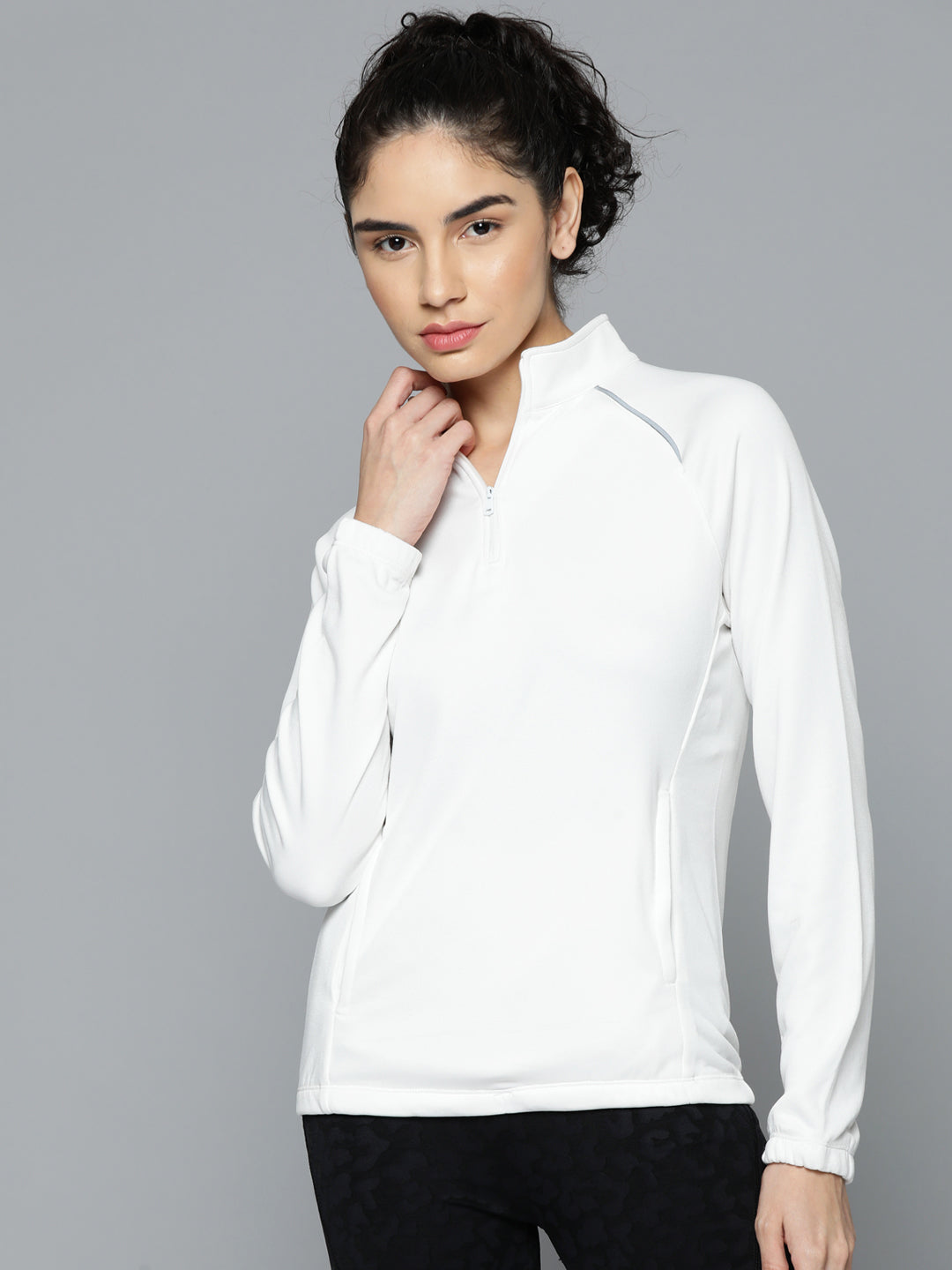 Alcis Women White Solid Sweatshirt