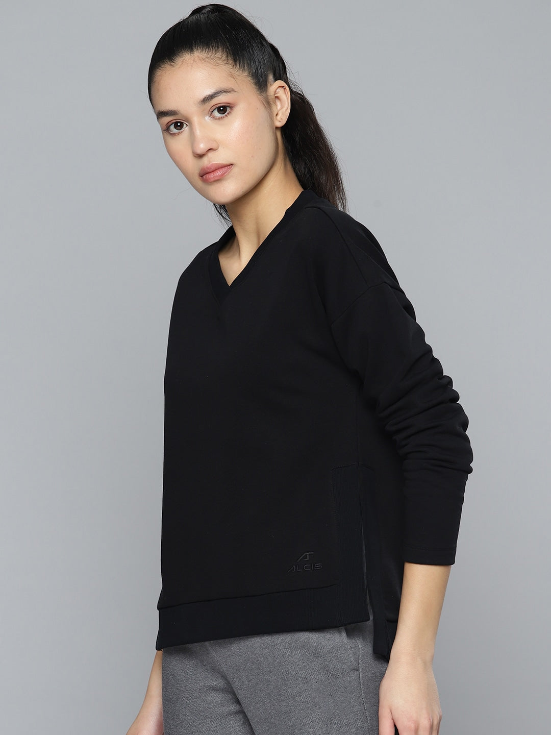 Alcis Women Black Solid Sweatshirt
