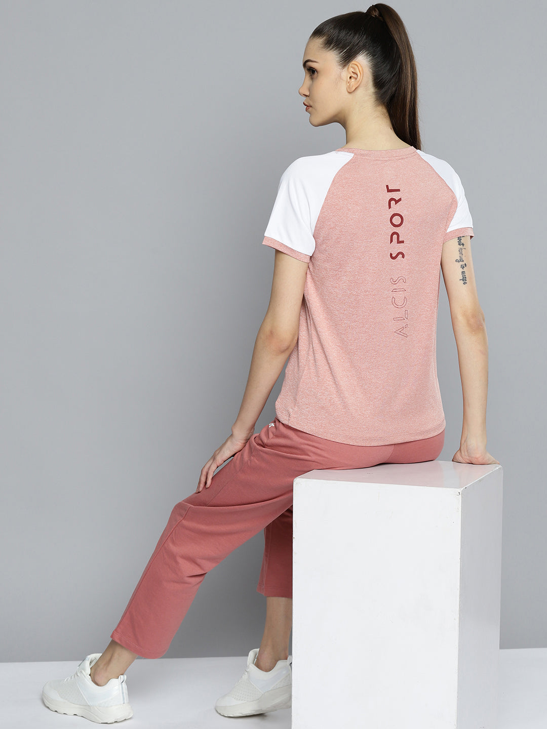 Alcis Women Pink  White Slim Fit T-shirt