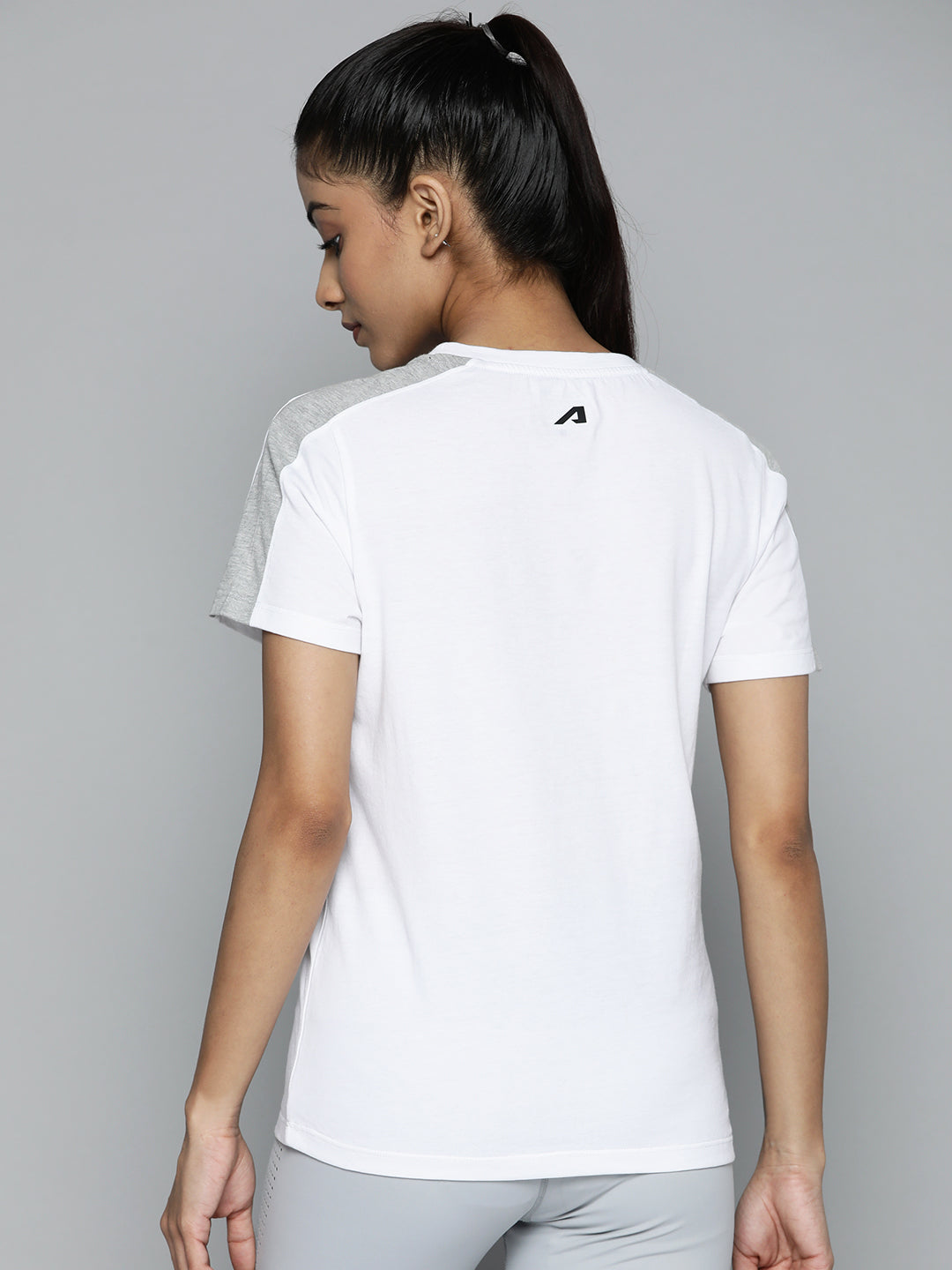 Women White & Black Typography Printed Slim Fit Training or Gym T-shirt