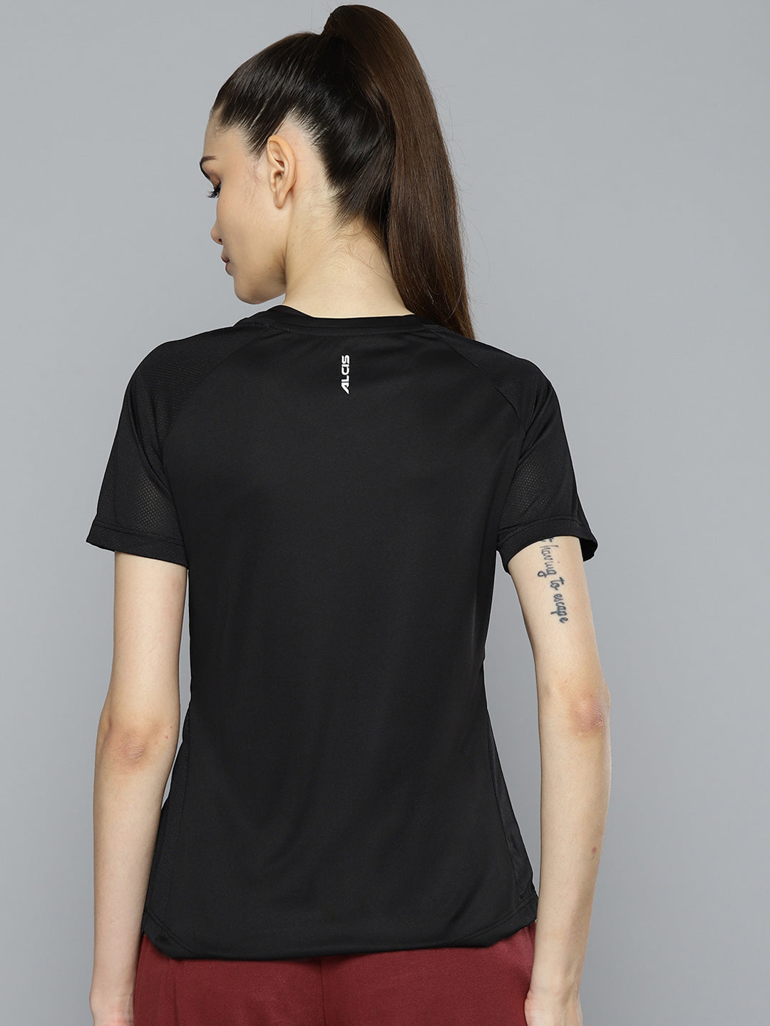 Alcis Women Black  White Typography Printed Slim Fit T-shirt