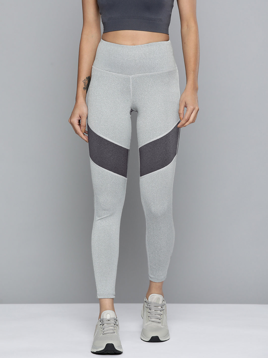 Alcis Women Grey Colourblocked Cropped Sport Tights