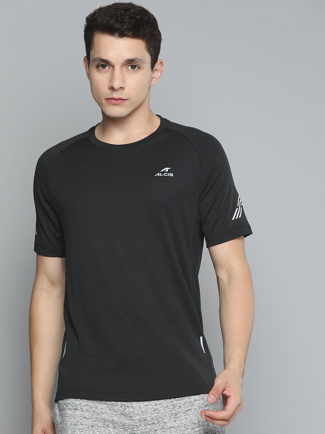Alcis Men Black Brand Logo Printed Slim Fit T-shirt