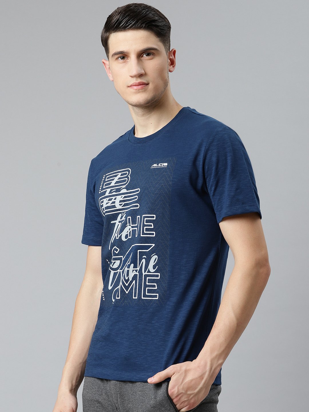 Alcis Men Navy Blue & White Typography Printed Slim Fit T-shirt