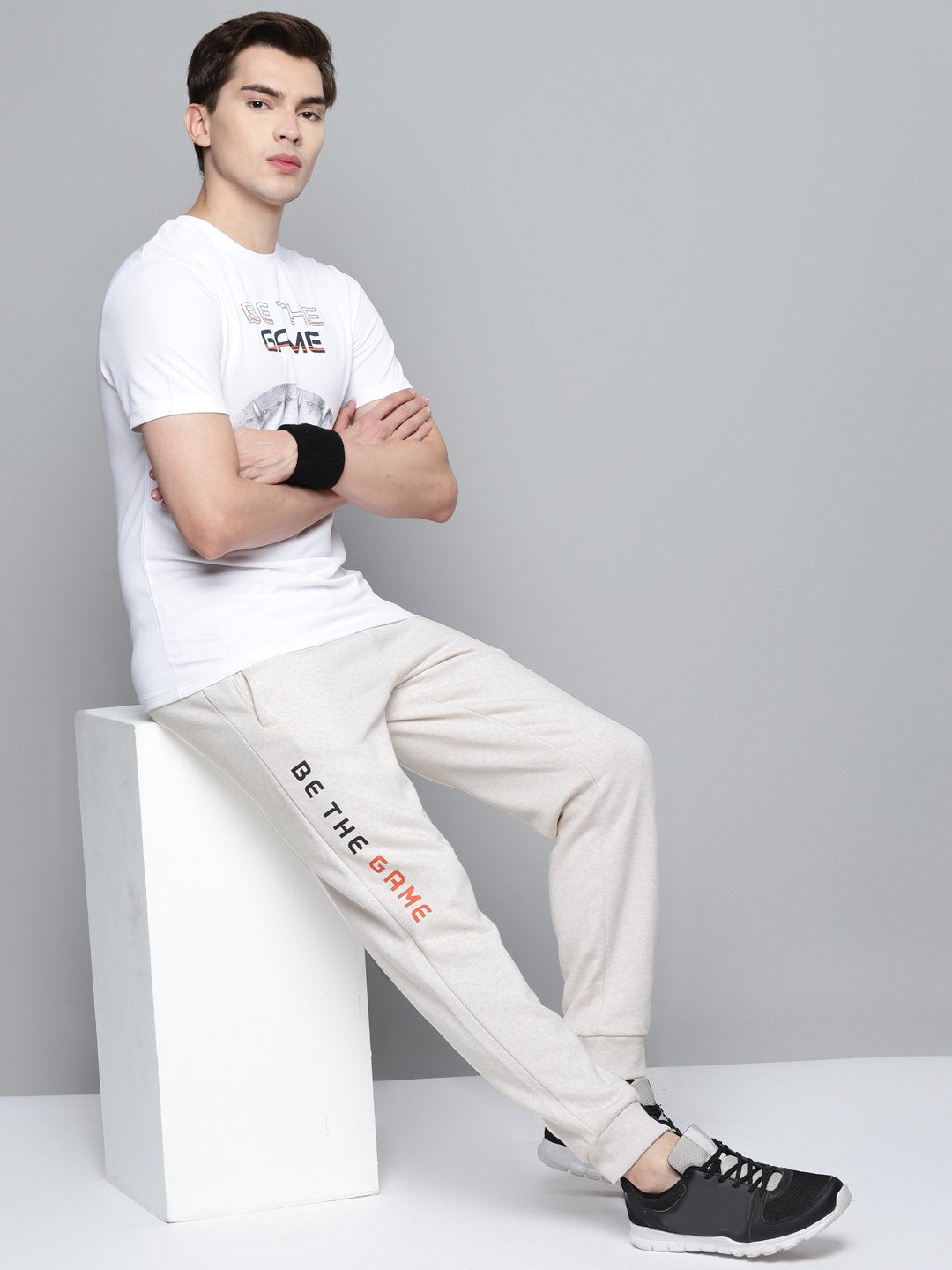 Alcis Men Off White Solid Joggers