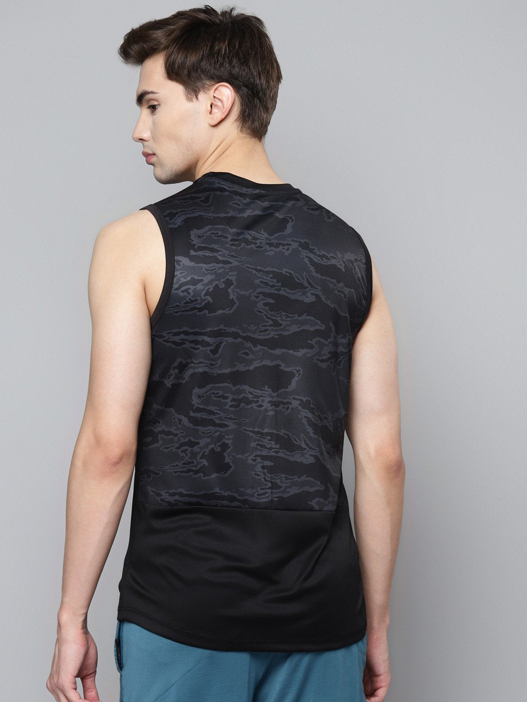 Alcis Men Black Camouflage Printed Back Slim Fit T-shirt