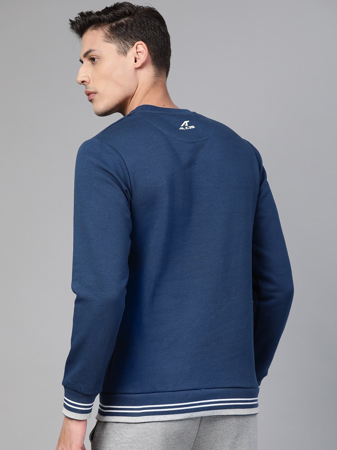 Alcis Men Navy Blue Printed Sports Sweatshirt