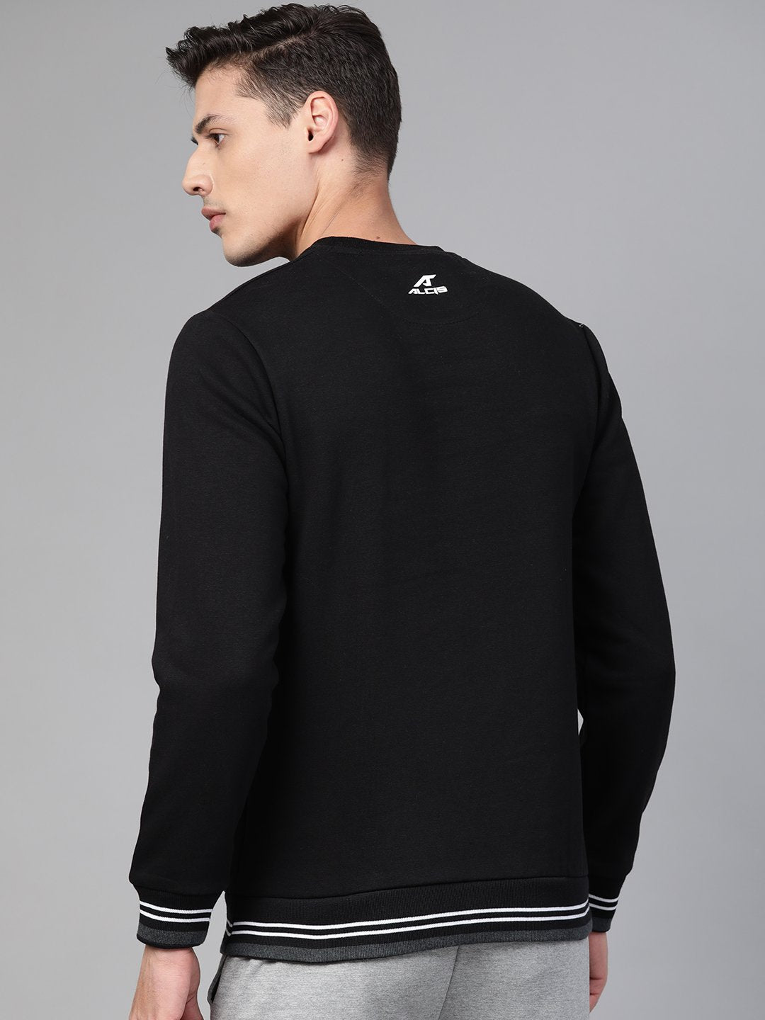 Alcis Men Black  White Printed Detail Sports Sweatshirt