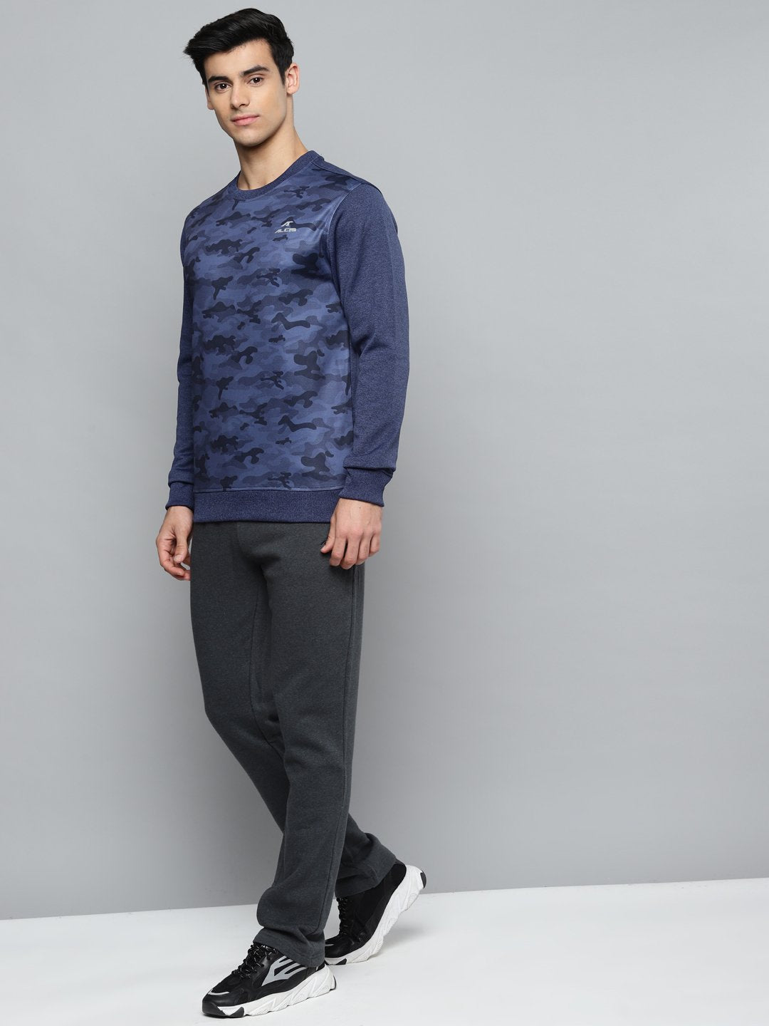Alcis Men Navy Blue Camouflage Printed Sweatshirt