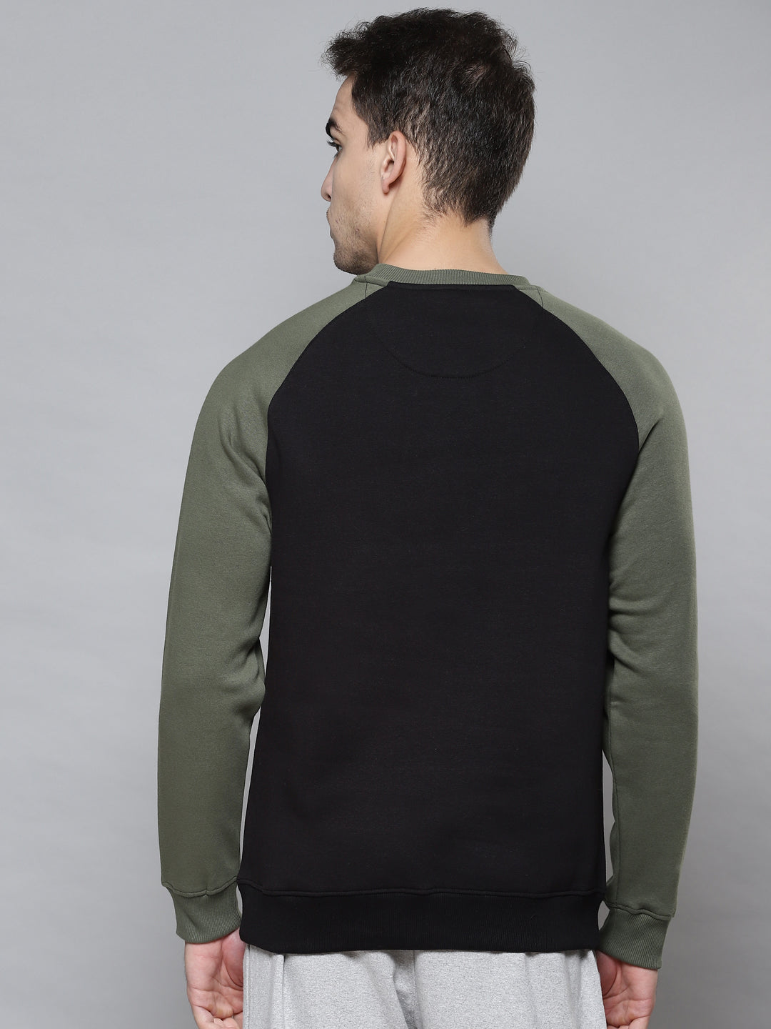 Alcis Men Black Olive Green Colourblocked Round Neck Sweatshirt with Print Detail