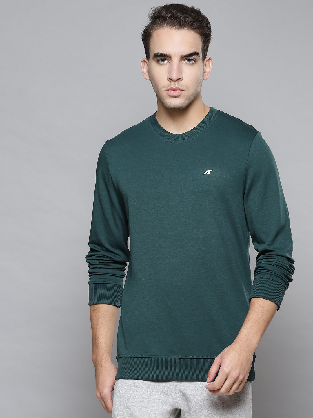 Alcis Men Green Sold Round Neck Sweatshirt