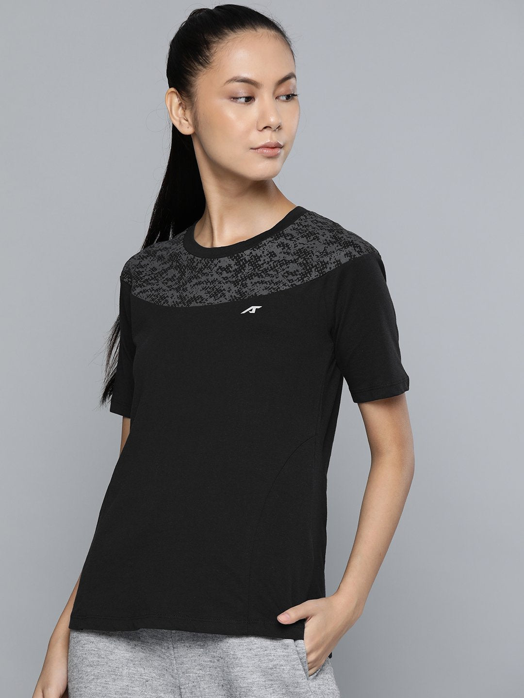 Alcis Women Black  Grey Printed Slim Fit Round Neck T-shirt
