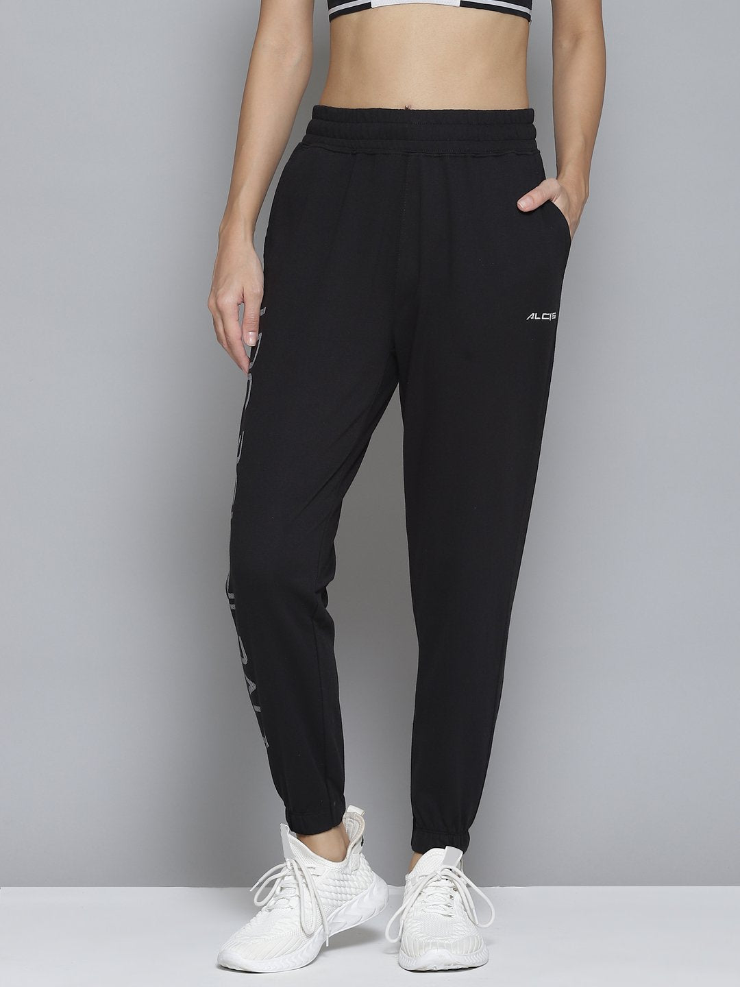 Alcis Women Black Solid Slim-Fit Joggers WJOMA210522-XS