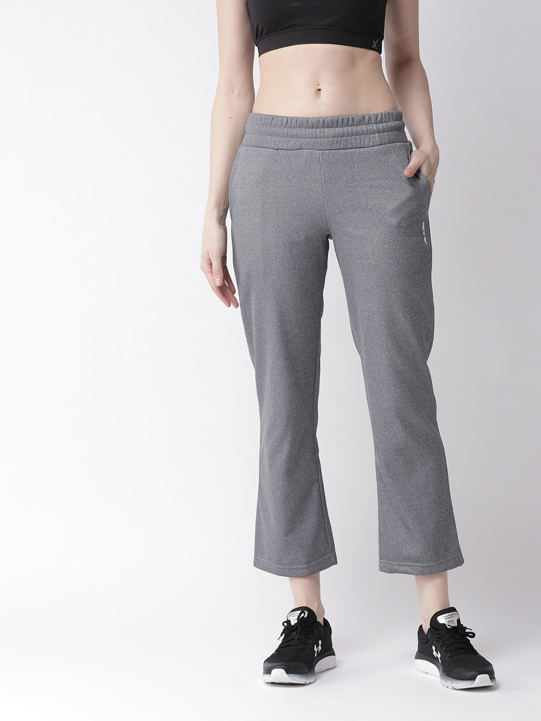 Alcis Women Grey Solid Slim Fit Cropped Track Pants ALWSTPN01003-S