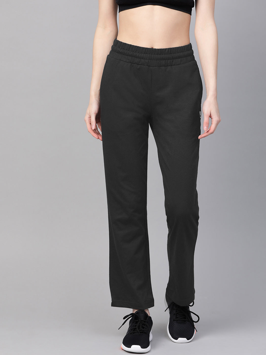 Alcis Women Black Slim Fit Solid Track Pants ALWSTPN06001-S