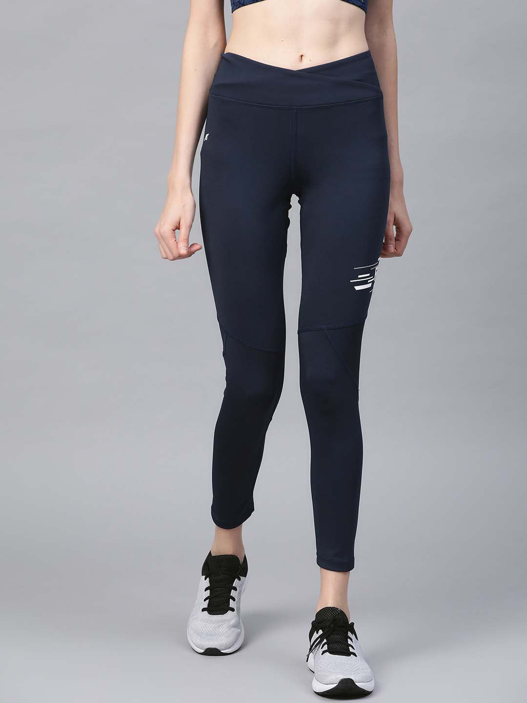 Alcis Women Navy Blue Secure Fit Solid Cropped Training Tights