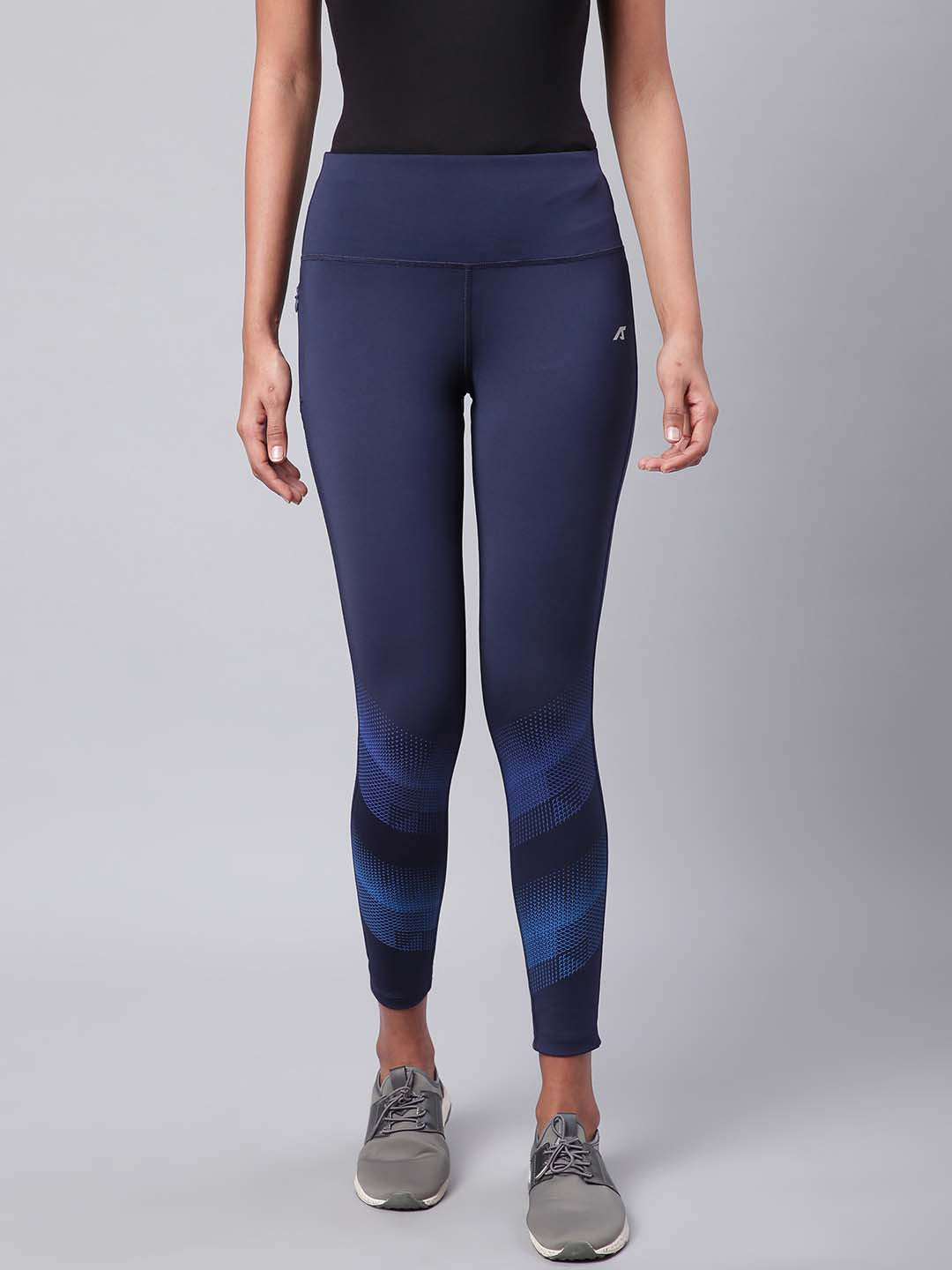 Alcis Women Navy Blue Solid Secure Fit Cropped Training Tights
