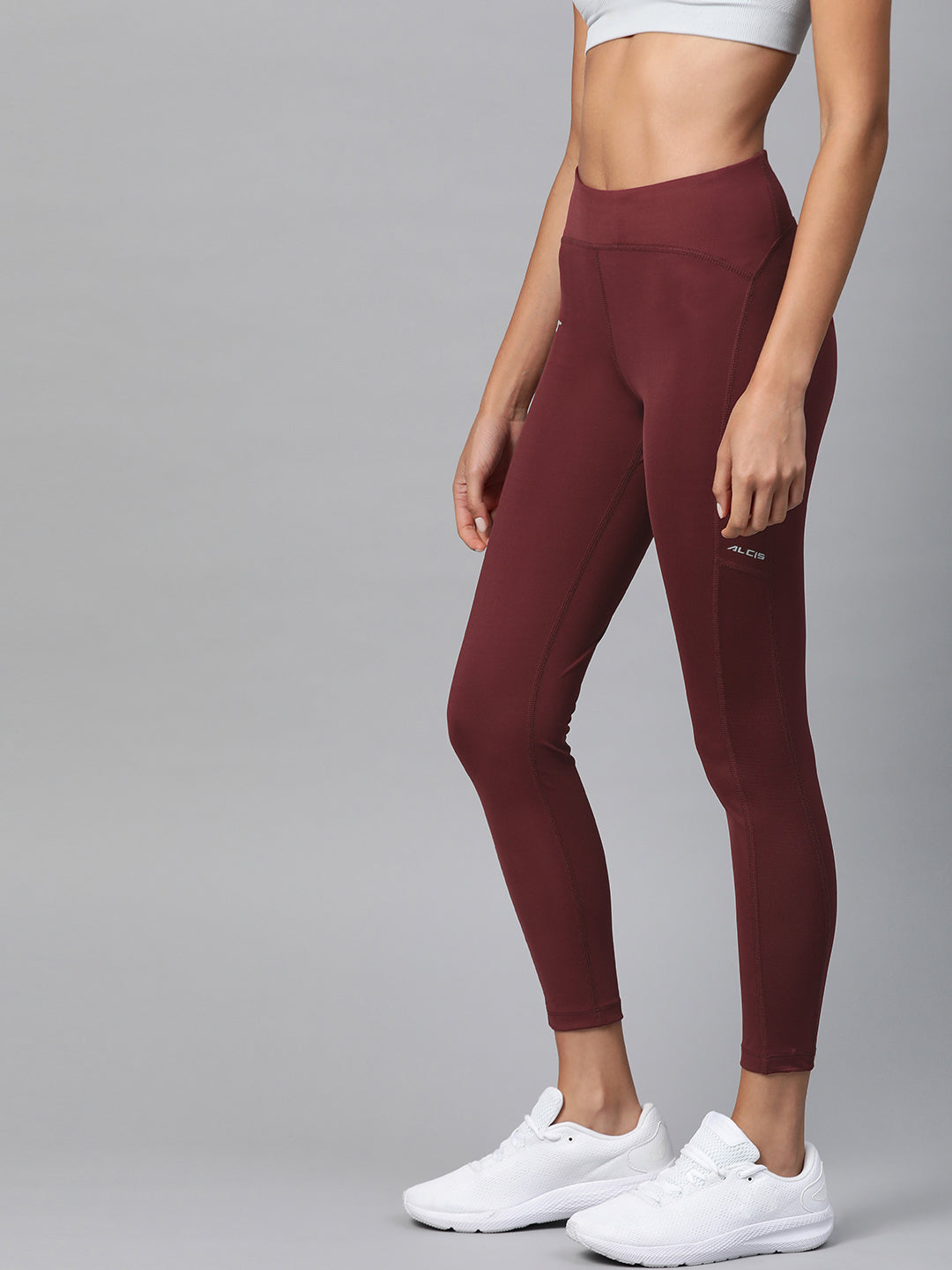 Alcis Women Burgundy Solid Cropped Tights