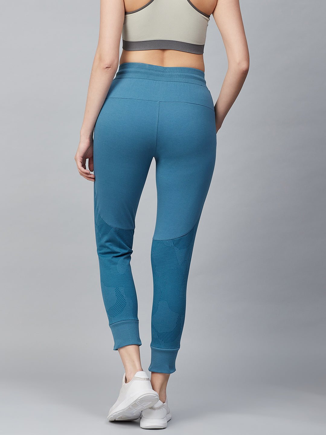 Alcis Women Blue Slim Fit Solid Cropped Joggers