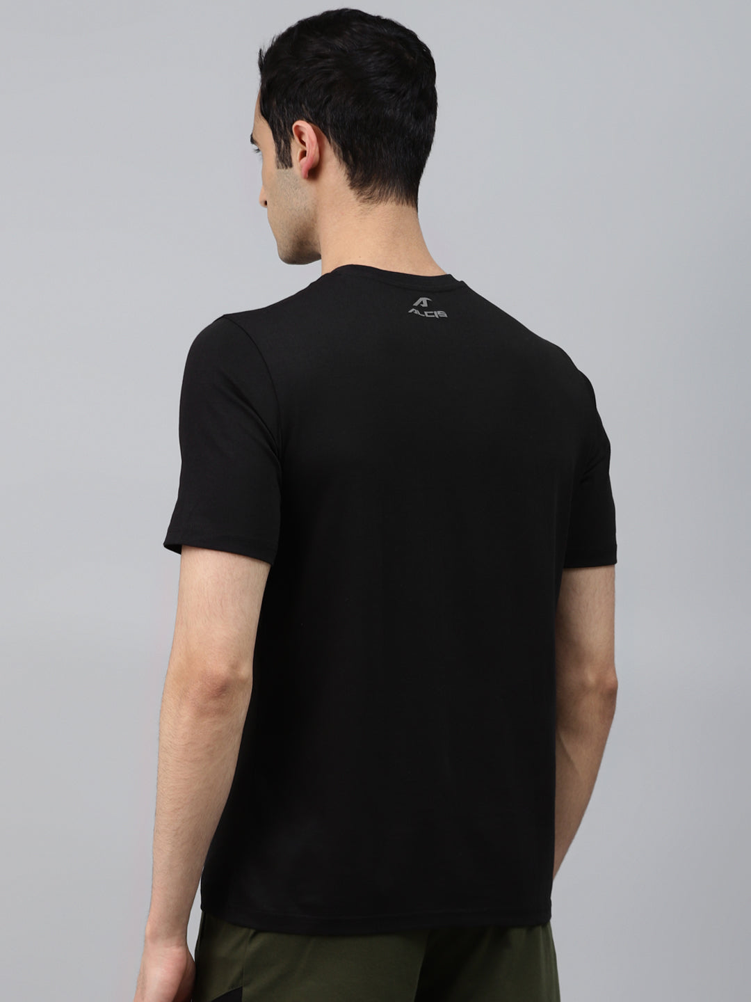 Alcis Men Black Solid Round Neck T-shirt